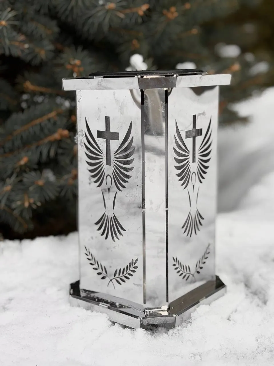 Срібна сонячна лампадка — вигляд спереду